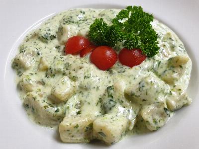 NJOKE SA SPANAĆEM I GORGONZOLOM